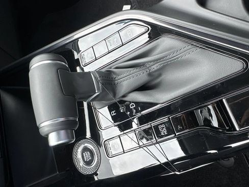 New 2026 Kia Niro EX FWD image 12