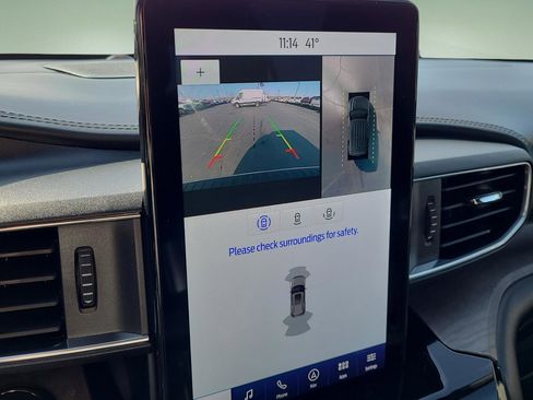 Certified 2023 Ford Explorer Platinum w/ Technology Package image 21