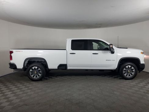 New 2026 Chevrolet Silverado 2500 Custom w/ Custom Value Package AWD/4WD image 3