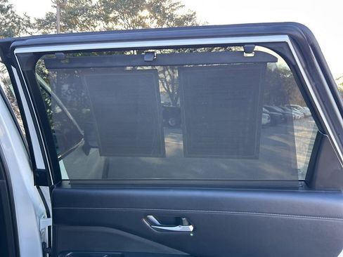 Used 2024 Nissan Pathfinder SL image 49