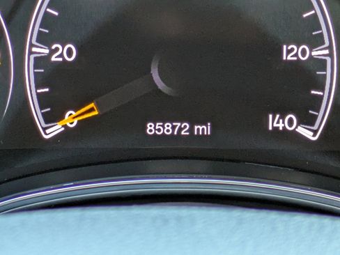 Used 2018 Jeep Grand Cherokee Altitude image 25