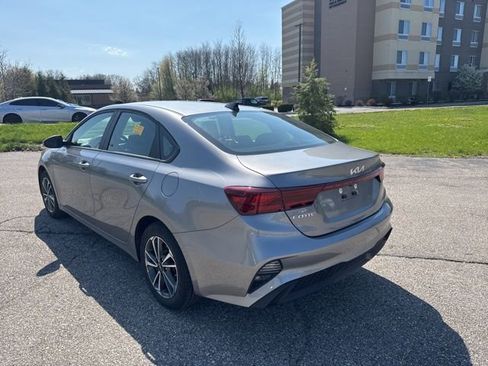 Certified 2024 Kia Forte LXS w/ LXS Technology Package FWD image 3