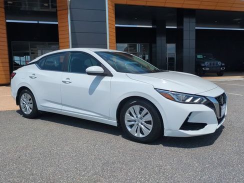 Used 2020 Nissan Sentra S FWD image 2