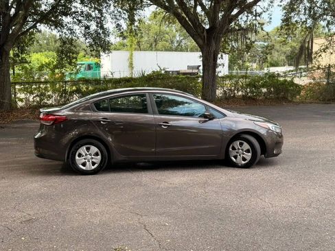 Used 2018 Kia Forte LX FWD image 4