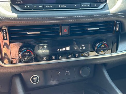 Used 2021 Nissan Rogue SV FWD image 26