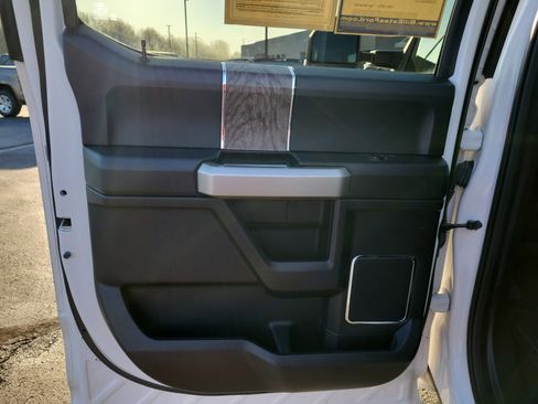 Used 2018 Ford F350 Lariat w/ Lariat Ultimate Package image 17