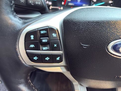 Certified 2022 Ford Explorer XLT w/ Equipment Group 202A image 20