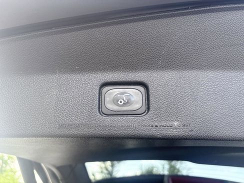 Used 2016 Ford Explorer Limited w/ Equipment Group 301A FWD image 16
