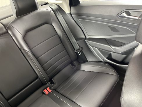 Certified 2023 Volkswagen Jetta SE w/ Panoramic Sunroof Package image 24