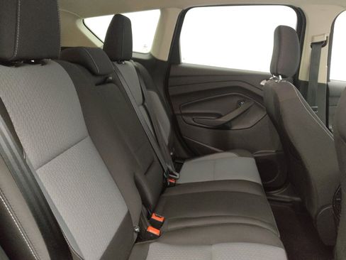 Used 2019 Ford Escape SE image 19