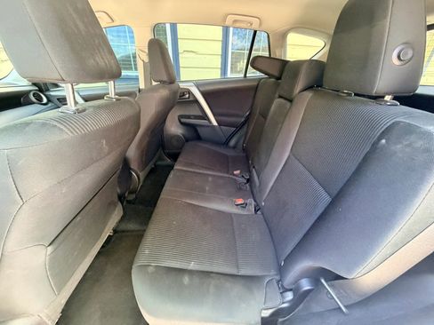 Used 2017 Toyota RAV4 LE image 16