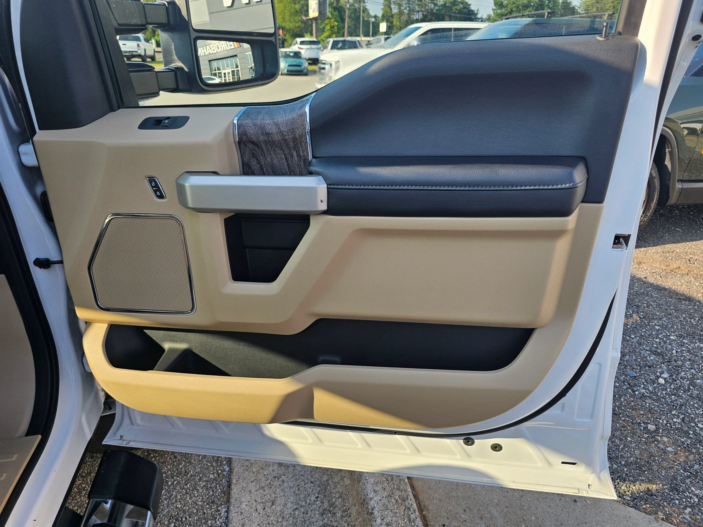 Used 2019 Ford F250 Lariat w/ Chrome Package AWD/4WD image 30