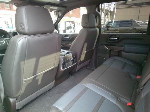 Used 2021 GMC Sierra 2500 Denali w/ Denali Ultimate Package image 9