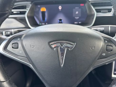 Used 2016 Tesla Model X 90D AWD/4WD image 23
