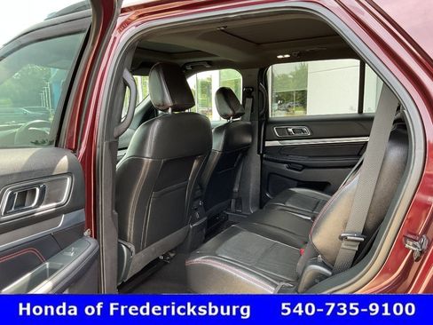 Used 2018 Ford Explorer Sport AWD/4WD image 29