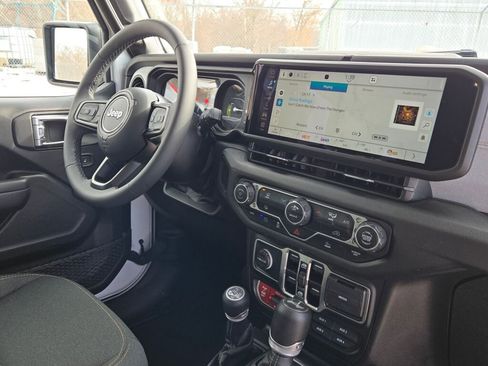 Certified 2025 Jeep Wrangler Unlimited Sport S 4xe image 9