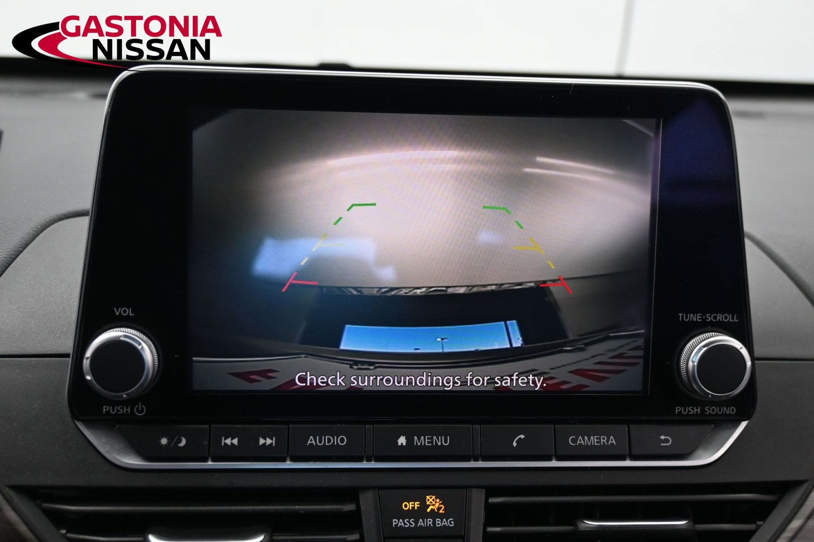 Used 2024 Nissan Altima 2.5 SV FWD image 17
