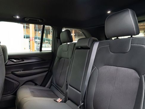 New 2026 Jeep Grand Cherokee Laredo image 27