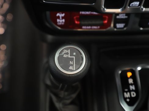 New 2025 Jeep Gladiator Rubicon w/ Safety Group image 18