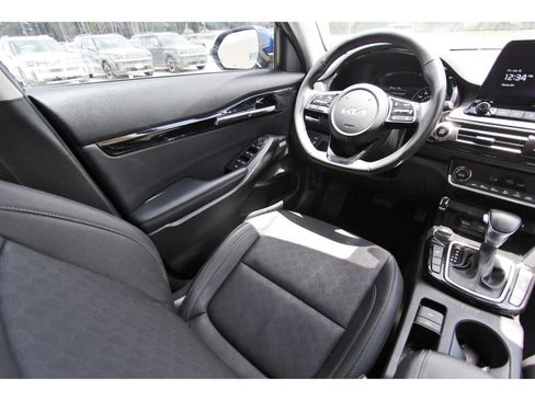 Used 2023 Kia Seltos SX AWD/4WD image 11