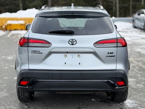 Used 2023 Toyota Corolla Cross XSE image 4