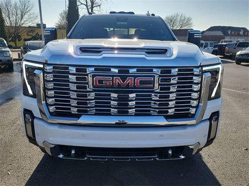 New 2026 GMC Sierra 2500 Denali w/ Denali Reserve Package image 11