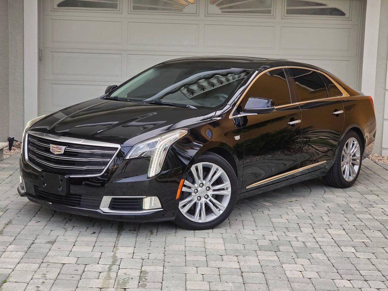 Used 2019 Cadillac XTS Luxury FWD image 3