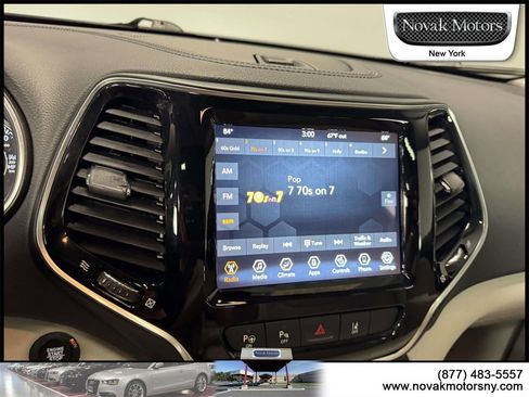 Used 2021 Jeep Cherokee Limited image 22