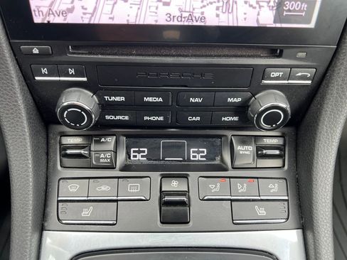 Used 2018 Porsche 718 Cayman GTS image 21