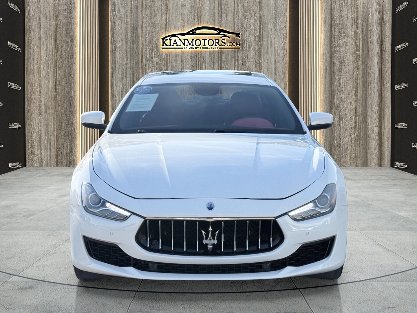 Used 2018 Maserati Ghibli RWD image 3