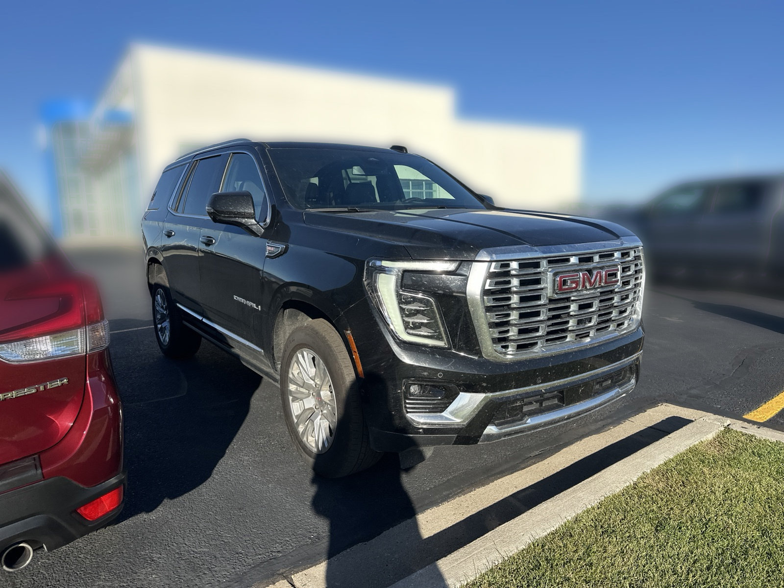 Used 2026 GMC Yukon Denali w/ Sun & Power Step Package AWD/4WD image 2