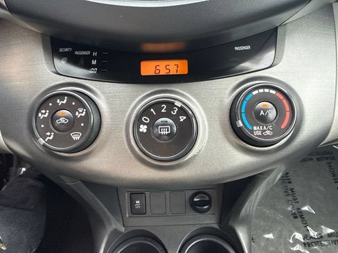 Used 2011 Toyota RAV4 2WD w/ Base L4 Extra Value Pkg image 20