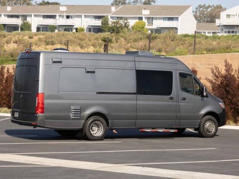 Used 2021 Mercedes-Benz Sprinter 4500 w/ Parking Package image 13