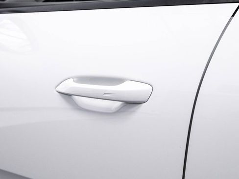 Used 2024 Porsche Macan 4 Electric AWD/4WD image 40