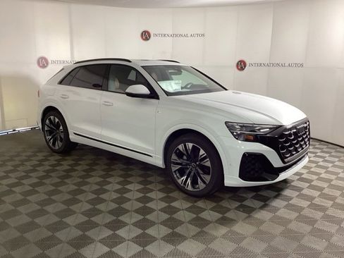 New 2025 Audi Q8 Prestige image 3