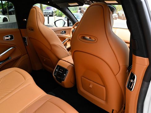 Used 2024 Aston Martin DBX AWD/4WD image 47