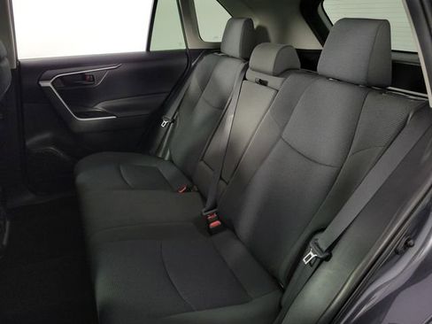 Used 2022 Toyota RAV4 LE image 14