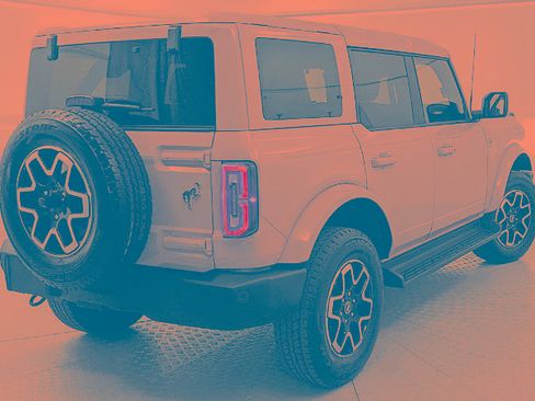 Certified 2025 Ford Bronco Outer Banks AWD/4WD image 3
