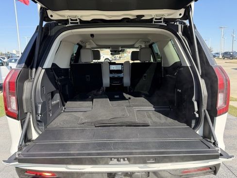 Certified 2025 Ford Expedition Active image 9