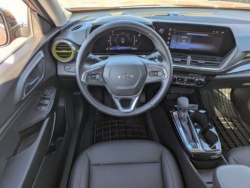 Used 2024 Chevrolet Trax ACTIV w/ Driver Confidence Package image 28