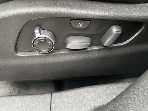 Used 2021 Cadillac XT4 Sport image 13