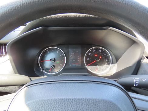 Used 2022 Toyota RAV4 LE image 23