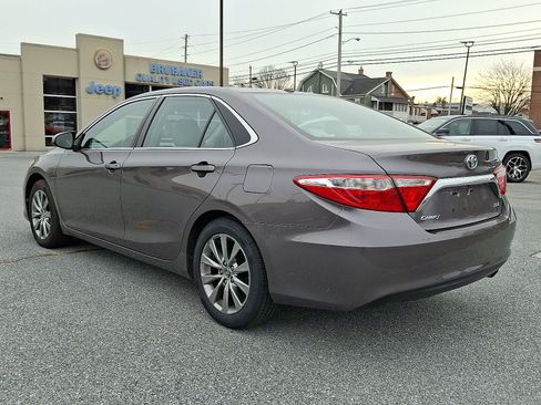 Used 2015 Toyota Camry XLE image 5