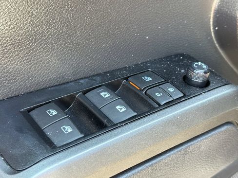 Used 2023 Toyota Tacoma TRD Sport w/ Technology Package RWD image 15