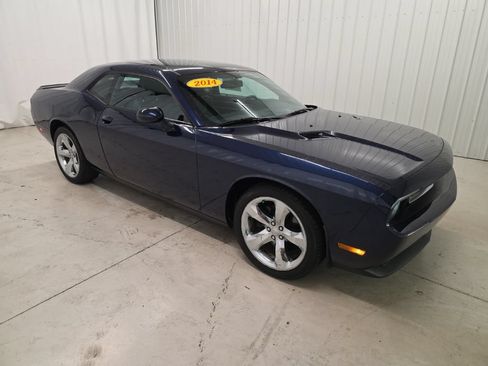 Used 2014 Dodge Challenger SXT Plus RWD image 7