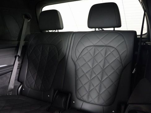 Used 2024 BMW X7 xDrive40i w/ M Sport Package image 12