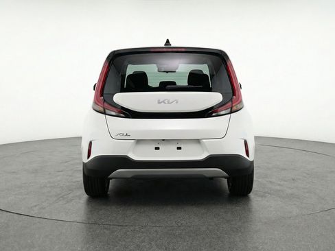Used 2025 Kia Soul LX w/ LX Technology Package FWD image 7