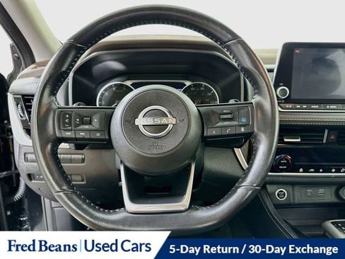 Used 2023 Nissan Rogue SL AWD/4WD image 16