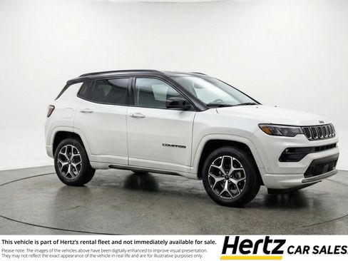 Used 2025 Jeep Compass Limited AWD/4WD image 1