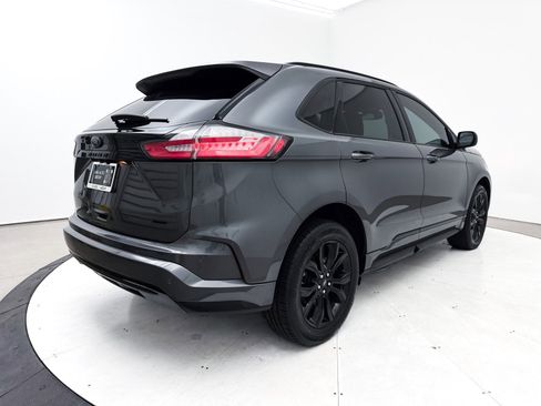 Used 2023 Ford Edge SE w/ Black Appearance Package image 15